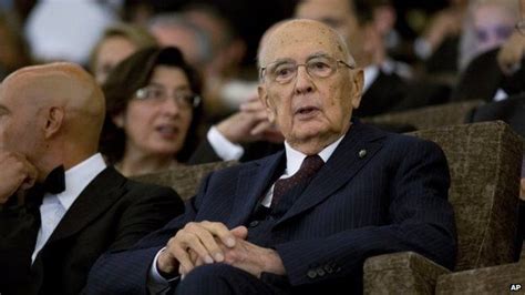 Italy President Napolitano denies knowing of Mafia deal 